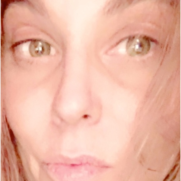 Meet your Posher, Valerie - Picture 1 of 1